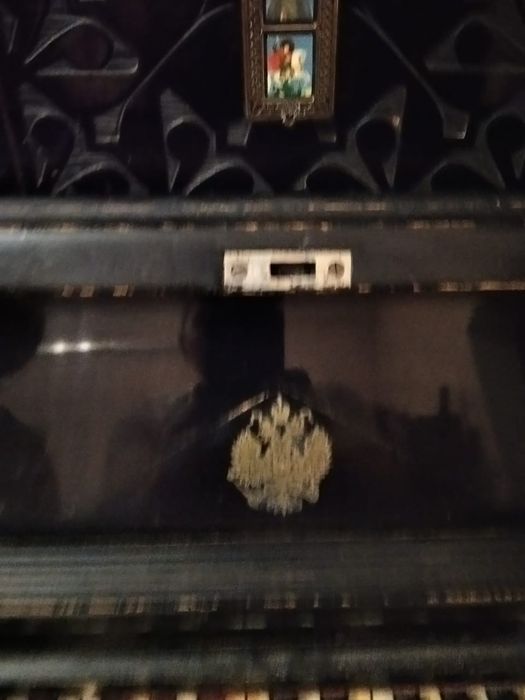 Антикварное пианино F Muhlbach