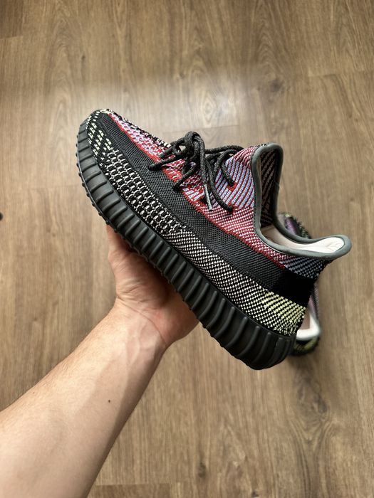 Yeezy 350 v2 de vanzare