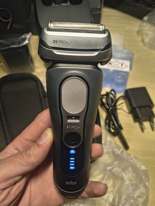 Електрическа самобръсначка Braun Shavers Series 9 Pro+ за мъже, мокро