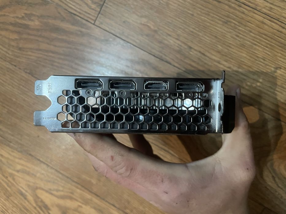 Vând /schimb RTX 4060 în stare perfectă de funcționare. Accept orice test.