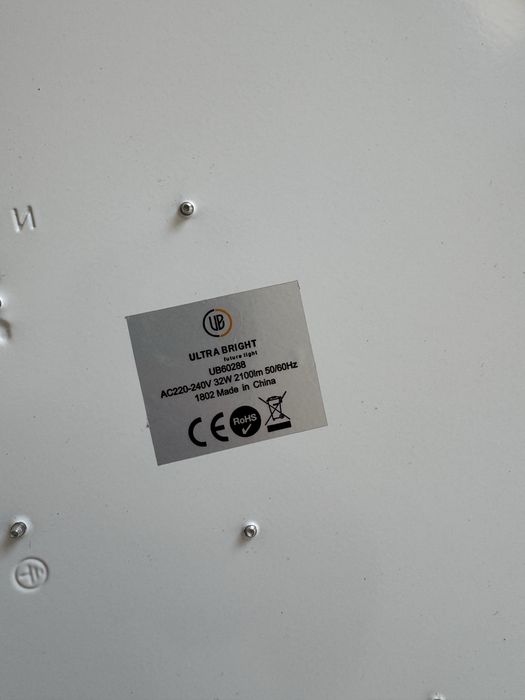Plafoniera alba LED noua