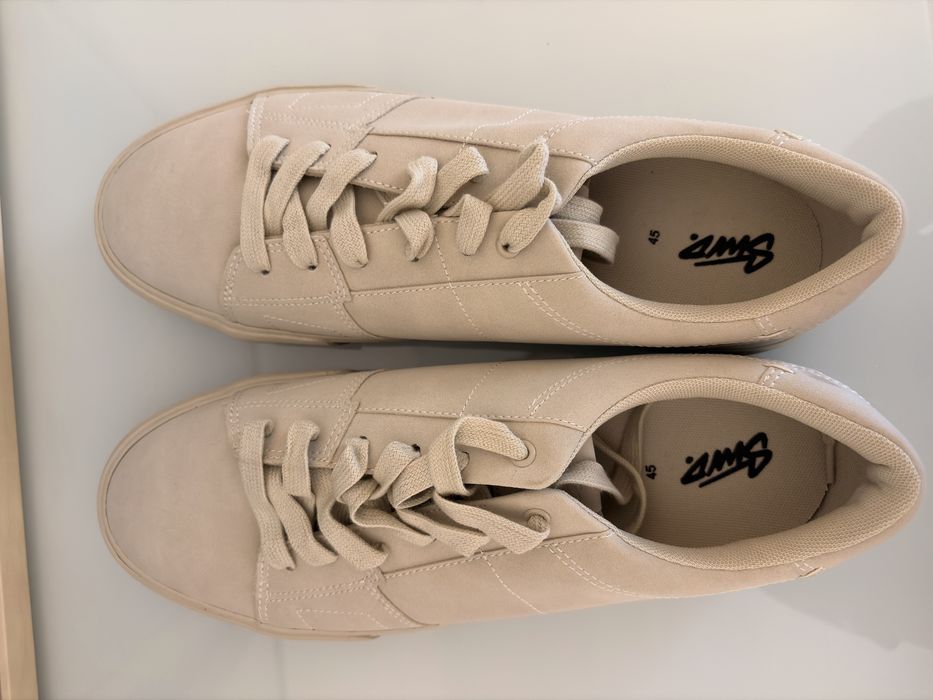 Чисто Нови обувки Pull&Bear