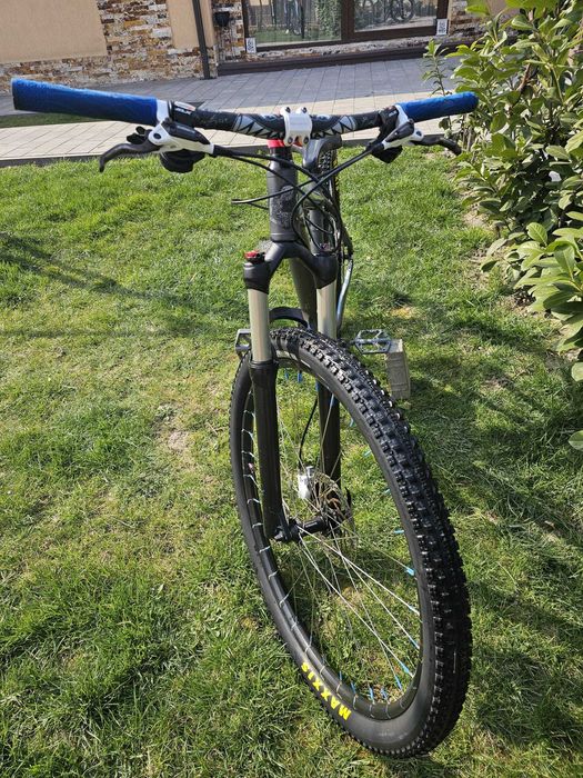 Bicicleta CUBE Cross Country LTD Series