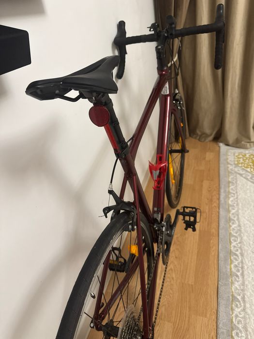 Продам шоссейный велосипед Giant Contend 1