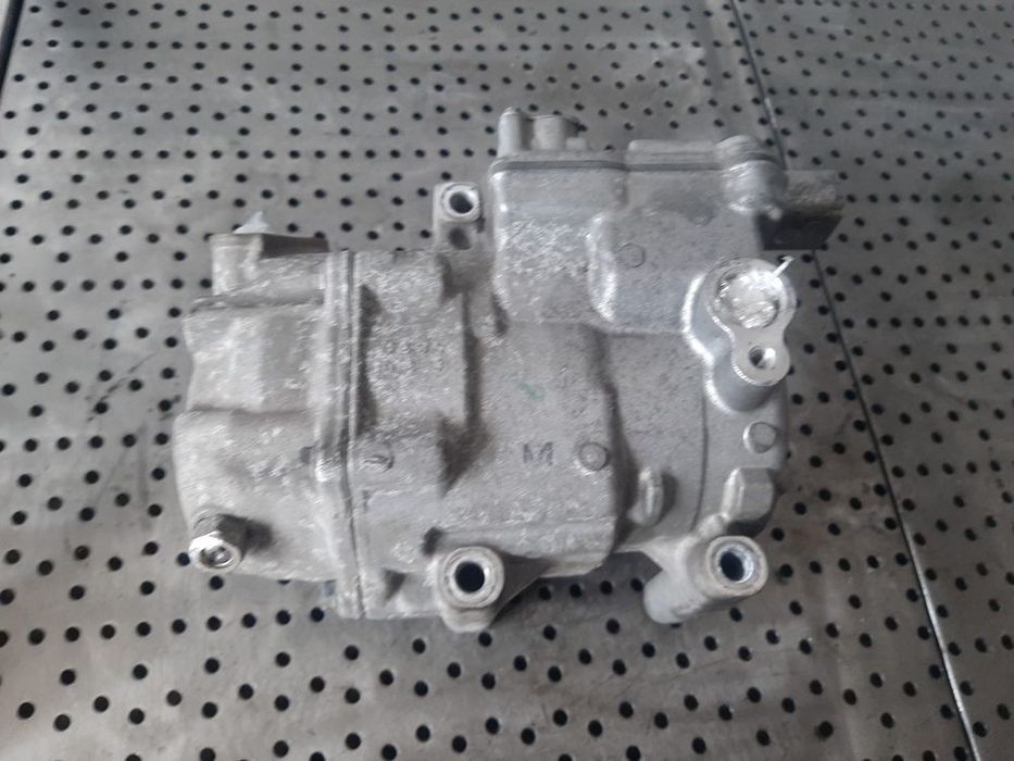 compresor clima ac  cu mufa defecta  x1n2 1.5 b toyota yaris 3 hybrid p92 2017 042200-1350