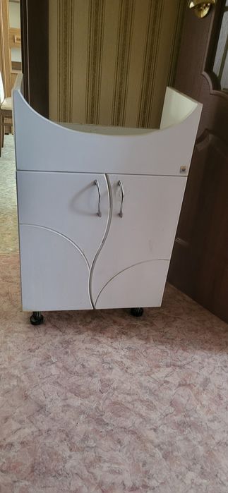 Мебель в ванную комнату