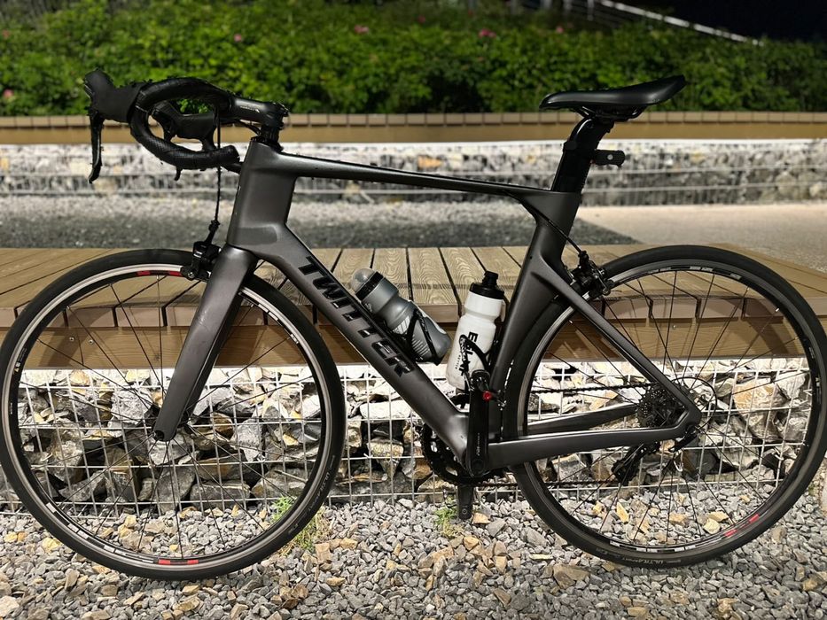 Твитер почти новый