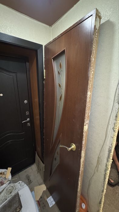 Продам дверь 60см в ванную