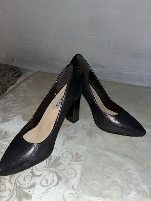 Срочно продам туфли , босоножки