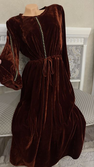 Срочно шикарное платье на 46-48