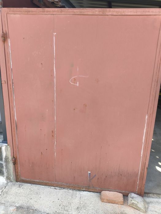 Метални врати за гараж