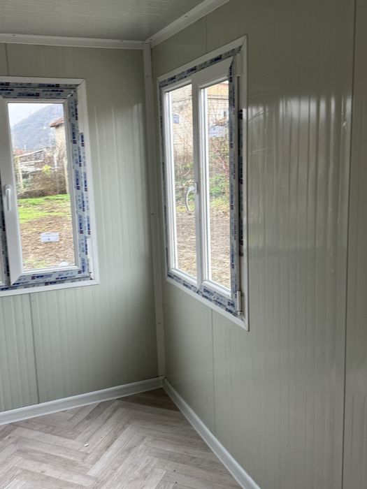 Контейнери за живеене Търговски обекти Складови Офис Павилиони