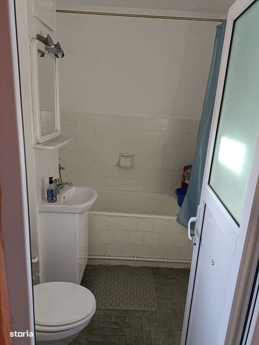 De vânzare apartament 2 camere decomandat Cartier Obor