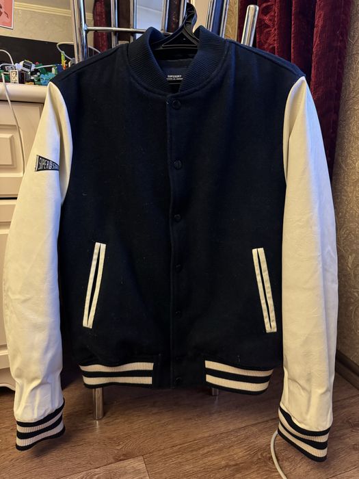 Бомбер Superdry M