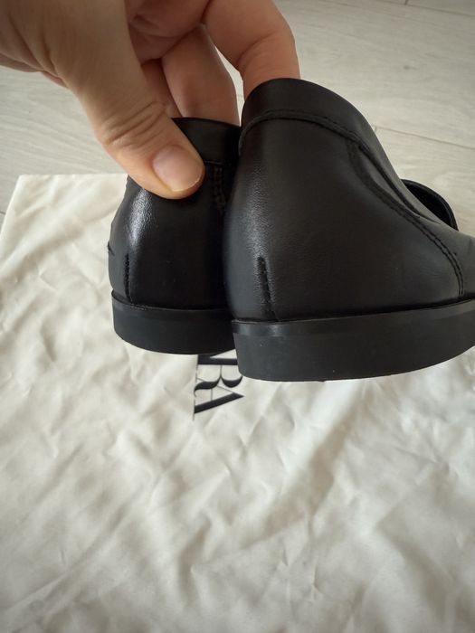 Лоферы кожаные Zara 36 размер