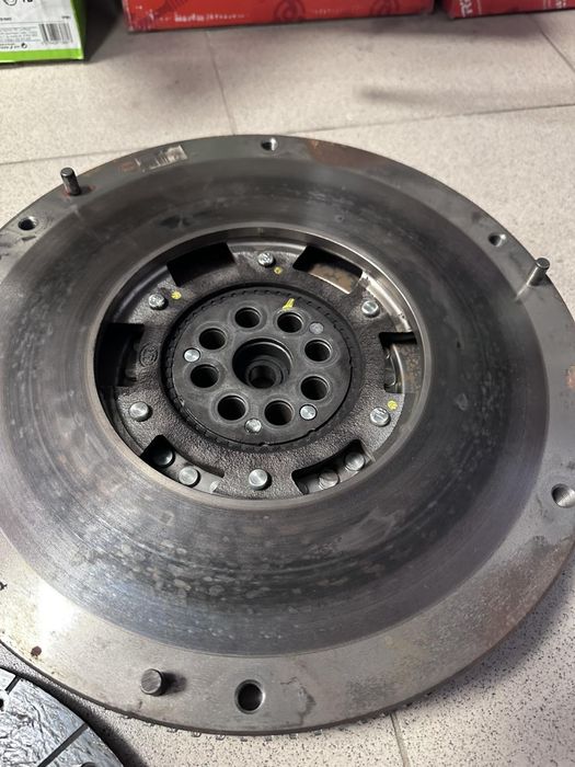 Комплект съединител с маховик за Iveco