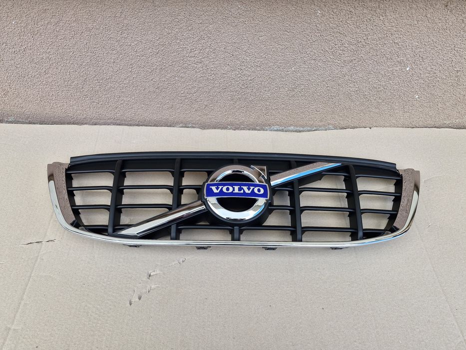 Grila centrala Volvo XC60 NOUA 2008-2013