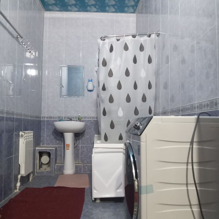 Termiz shaxrida yangi 3 xonali toza ozoda yevro remont kvartira sotila