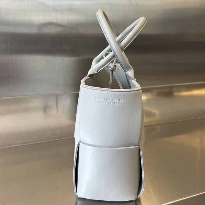 Geanta Bottega Veneta Arco Tote 30cm gri, Premium