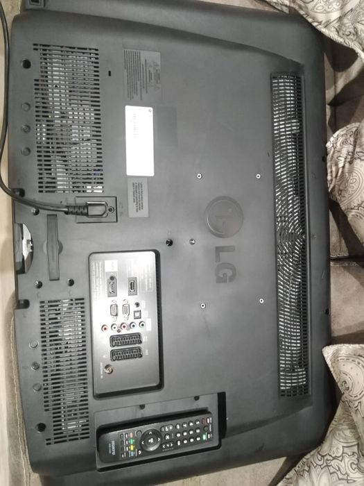 Телевизор LG 81 см. 32 диагональ.