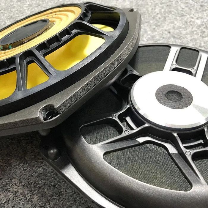 kit boxe difuzoare subwofer Bowers & Wilkins bmw G30 G31 G20 G01 G11 G12 G32 G14 G16 BMW seria5-6-7-8