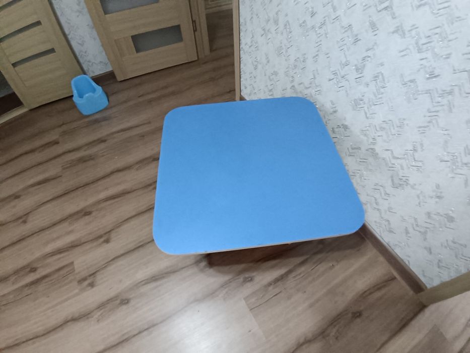 Стол детский без стульев