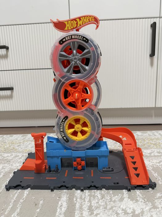 Игрушки Hot Wheels (Хот Вилс)