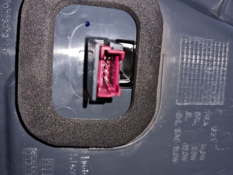 Stop stanga spate BMW Seria 5 G30 F90 /cod-63217376 /an-2017-2021 OEM