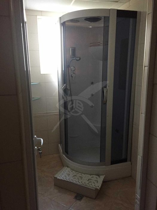 Тристаен апартамент под наем в Центъра 1932071