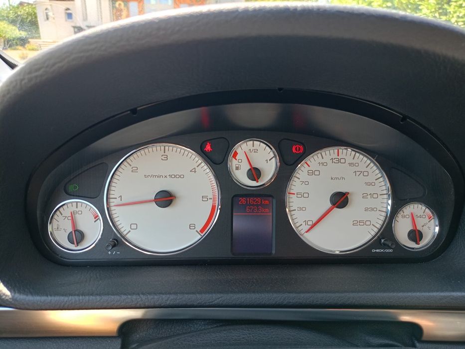 Vând Peugeot 407
