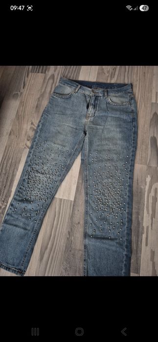 Blugi cu pietricele talie înaltă