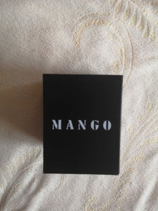 НОВ Mango дигитален часовник – стилен модел