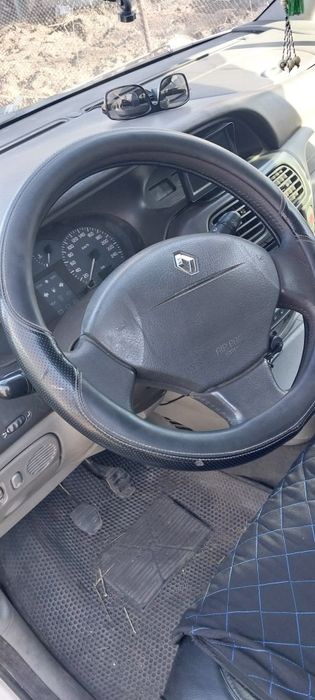 Авто рено сценик 1