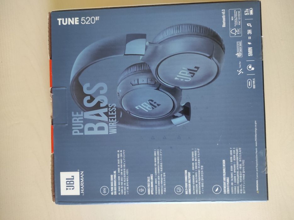 Наушники JBL 520 новые, в упаковке