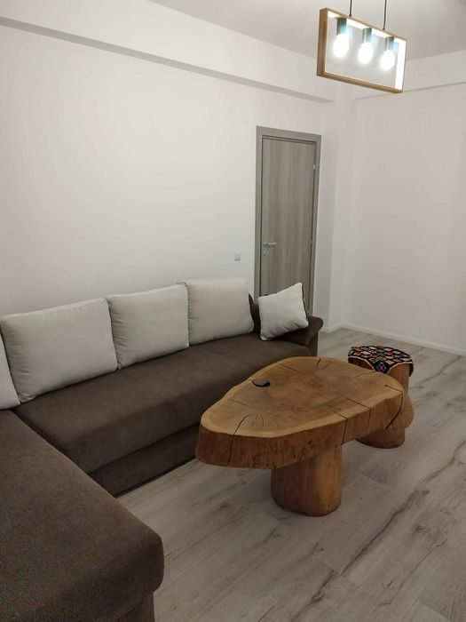 1 mai Apartament decomandat 3 Camere Centrala AC
