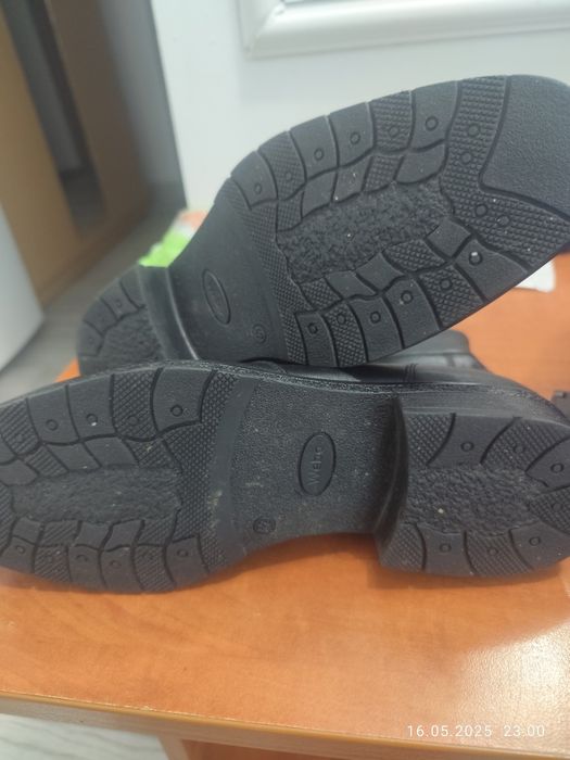 Ghete piele barbati
