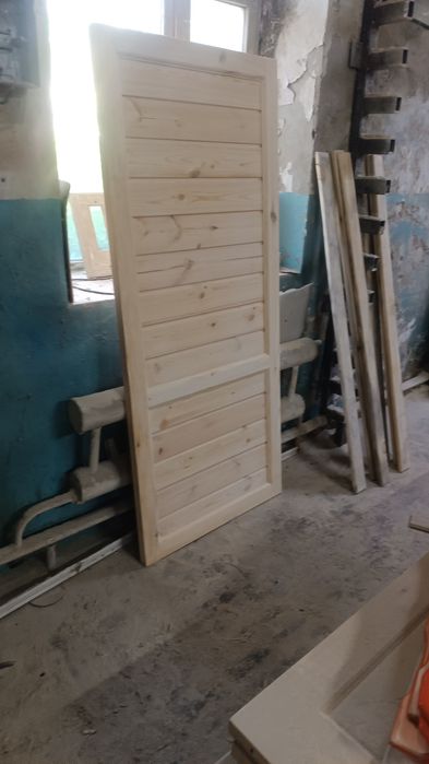 Дверь  для  бани