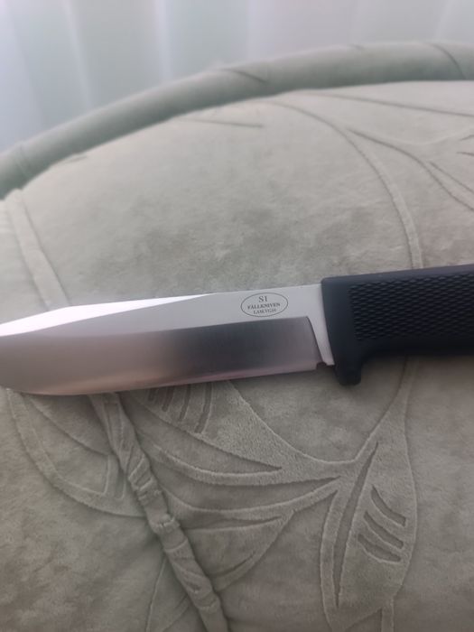 Нож фалкнивен s1