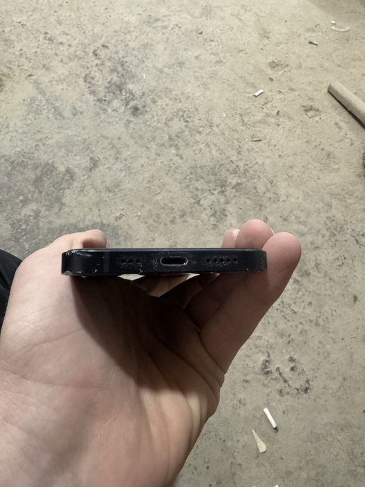 Продам айфон 12 128гб