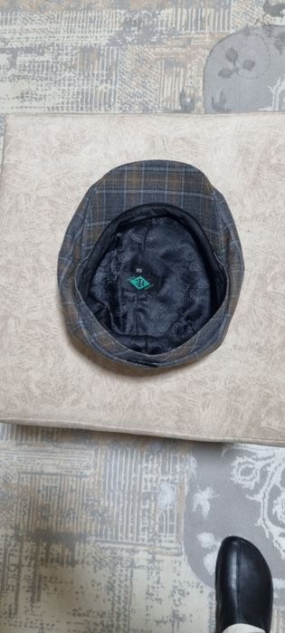 Янги кепка сотилади.