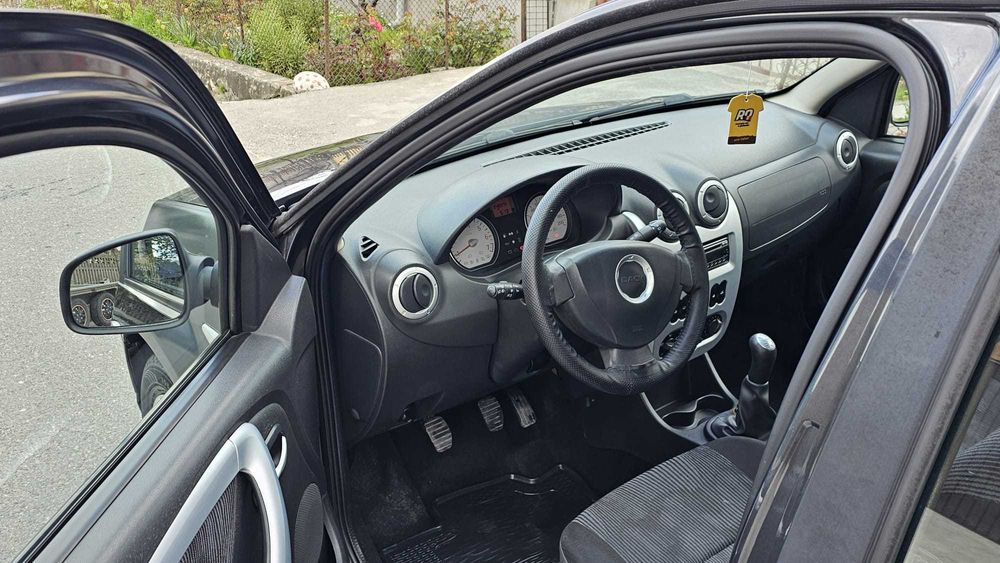Dacia Sandero/  1.4 / AC- SERVO