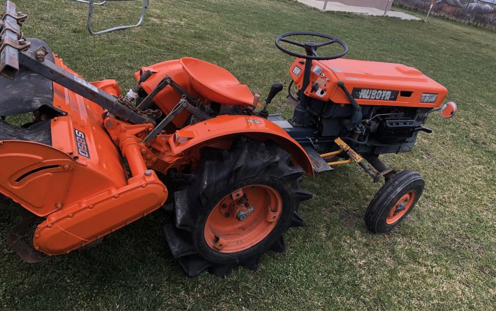 Продавам Kubota B6000