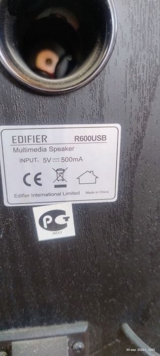 Продаю колонки EDIFIER