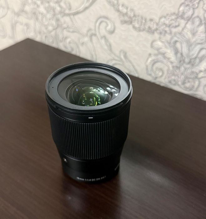 SIGMA 16mm f/1.4