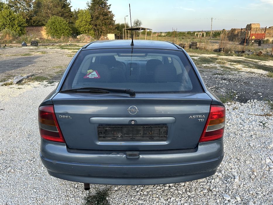 Opel Astra G на части