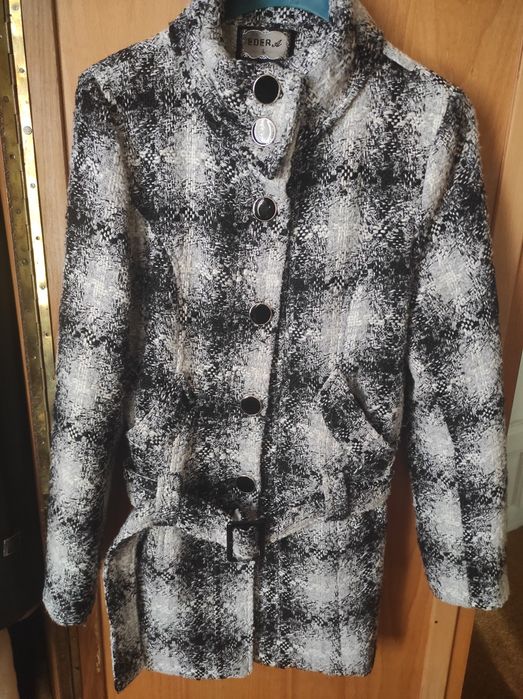 Палто от плат със сребърна нишка