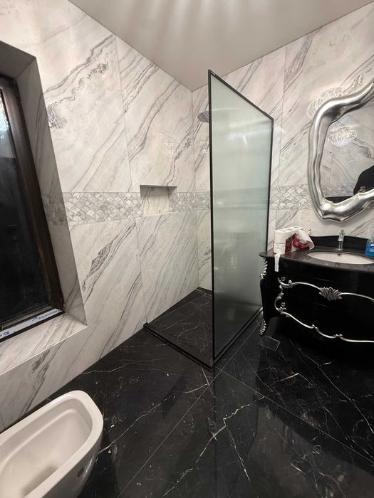 Plăci și lastre din piatră naturală – Marmură / Travertin / Granit