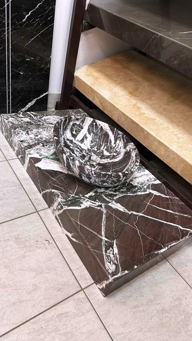 Plăci și lastre din piatră naturală – Marmură / Travertin / Granit