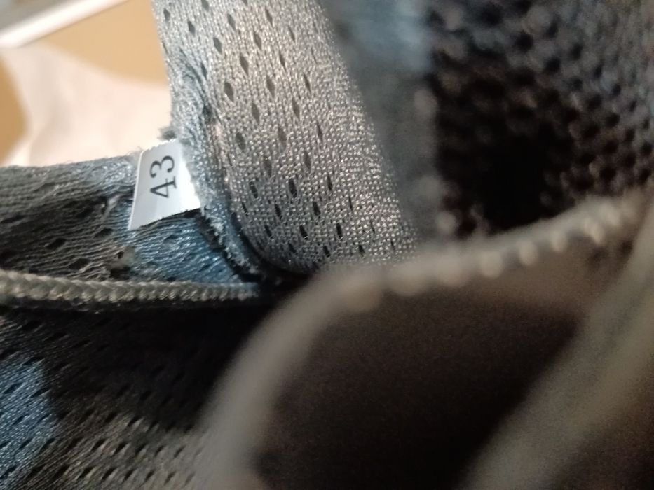 Adidași de munca cu protectie