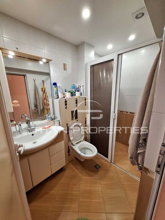 Продава се Тристаен апартамент в Пловдив, Кючук Париж - 115 кв.м за 2018 €/кв.м - Снимка #10